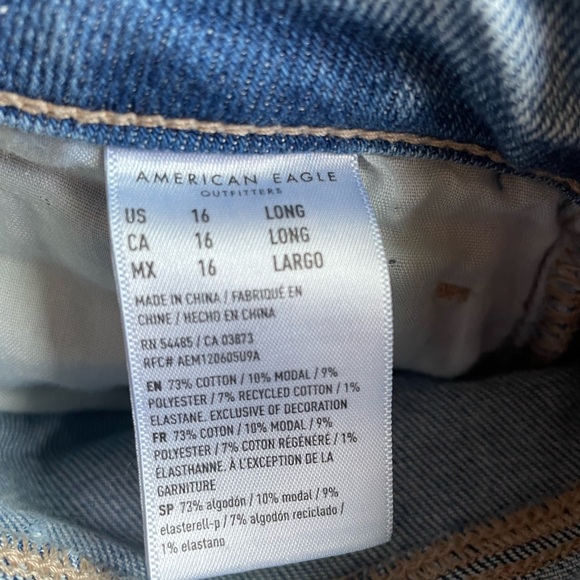 American Eagle Outfitters Blue Jeans with Distressed Details - Picture 3 of 4
